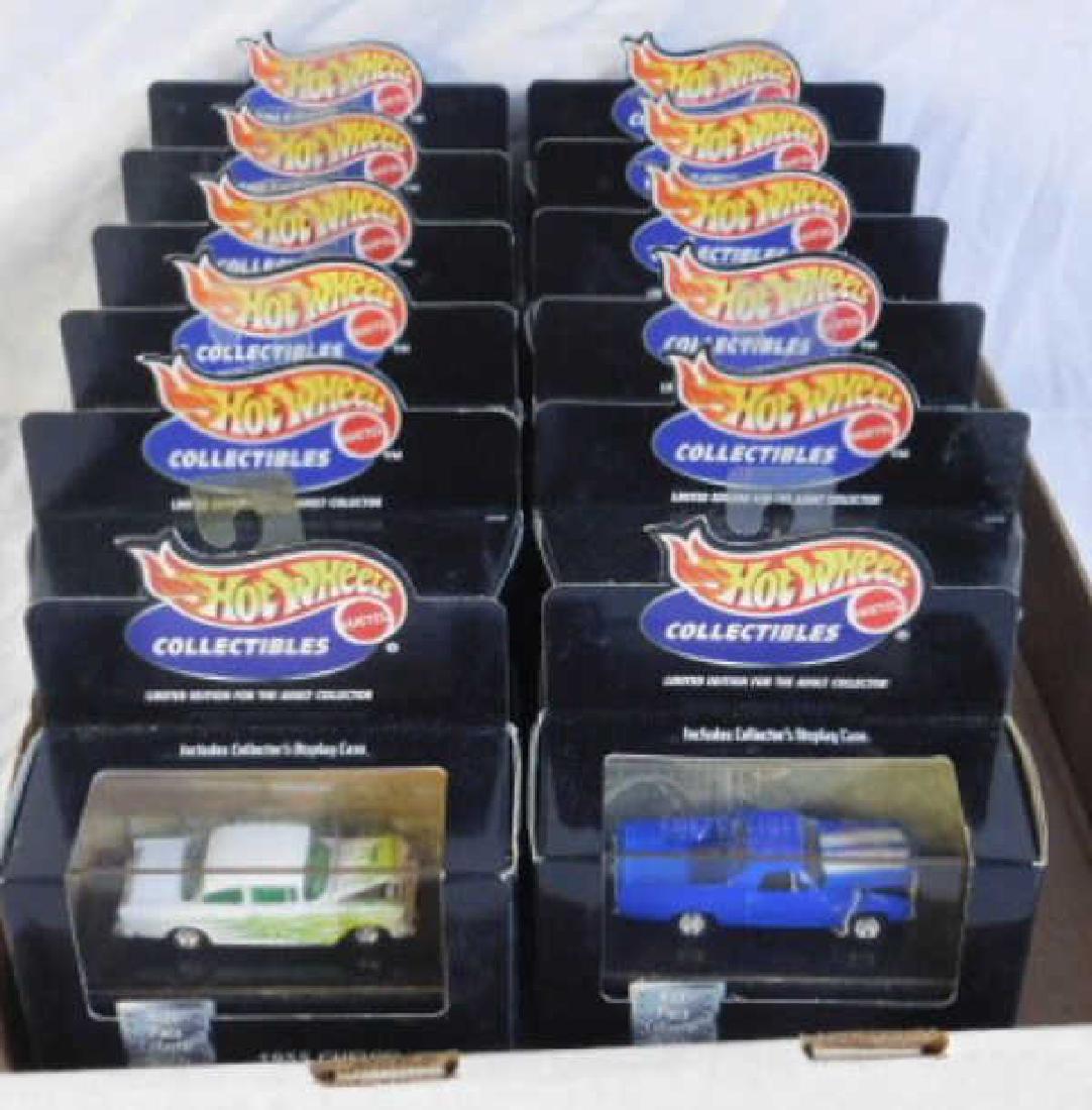 Hot Wheels Cool Collecting Series Cars: Lot of 12 assorted 1999 Mattel Hot Wheels die-cast Cool Collecting Series limited edition cars with display cases, still sealed in their original packaging. CONDITION: Minor wear on packaging.