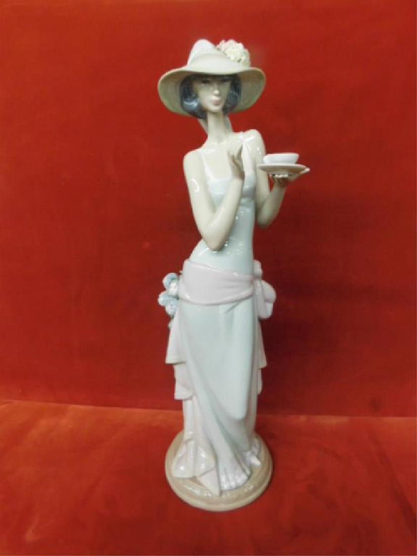 Lladro Porcelain Tea Time Figure (1 of 4)