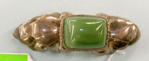 Mexican sterling silver, MR makers mark, pin w/ g: Mexican sterling silver, MR makers mark, pin w/ green agate stone