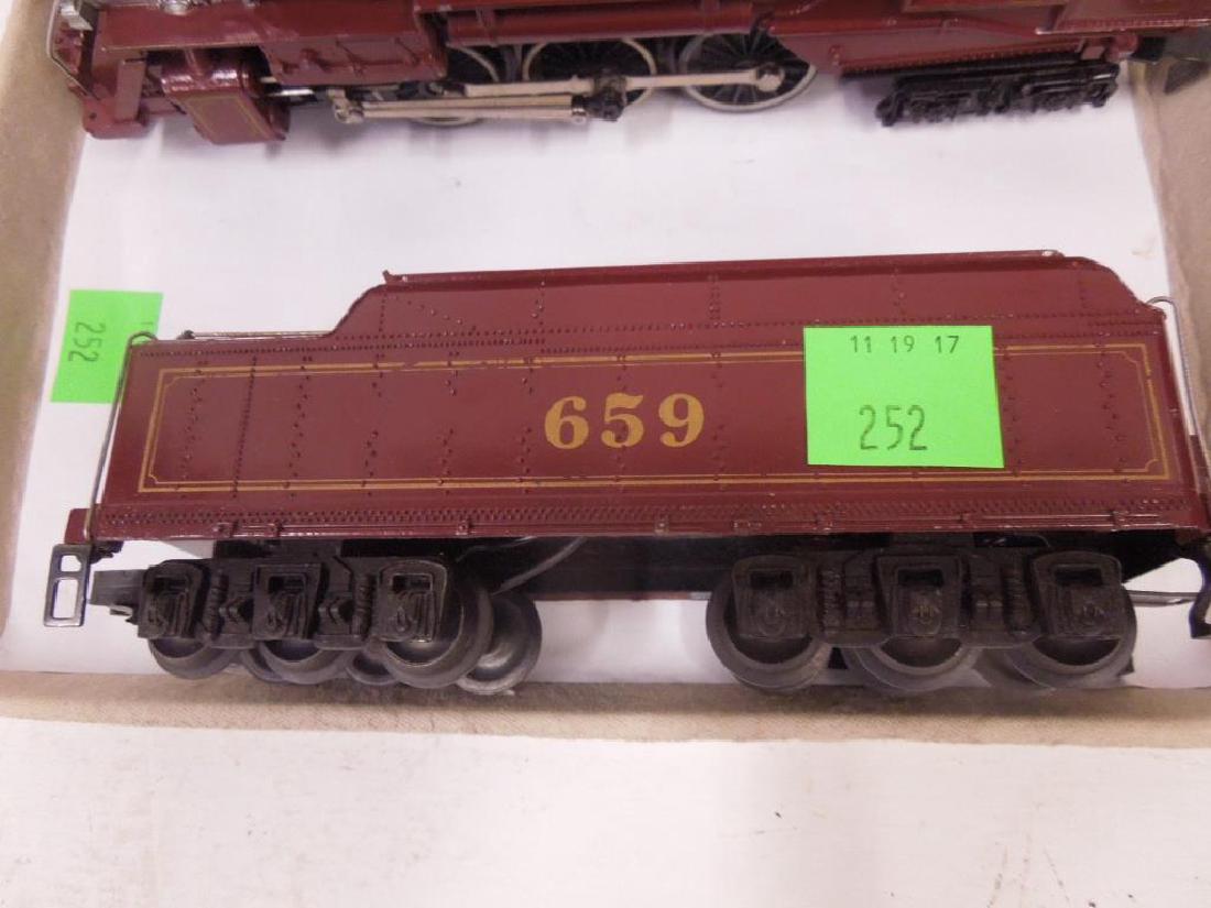 Lionel O Gauge Steam Engine & Tender (1 of 4)