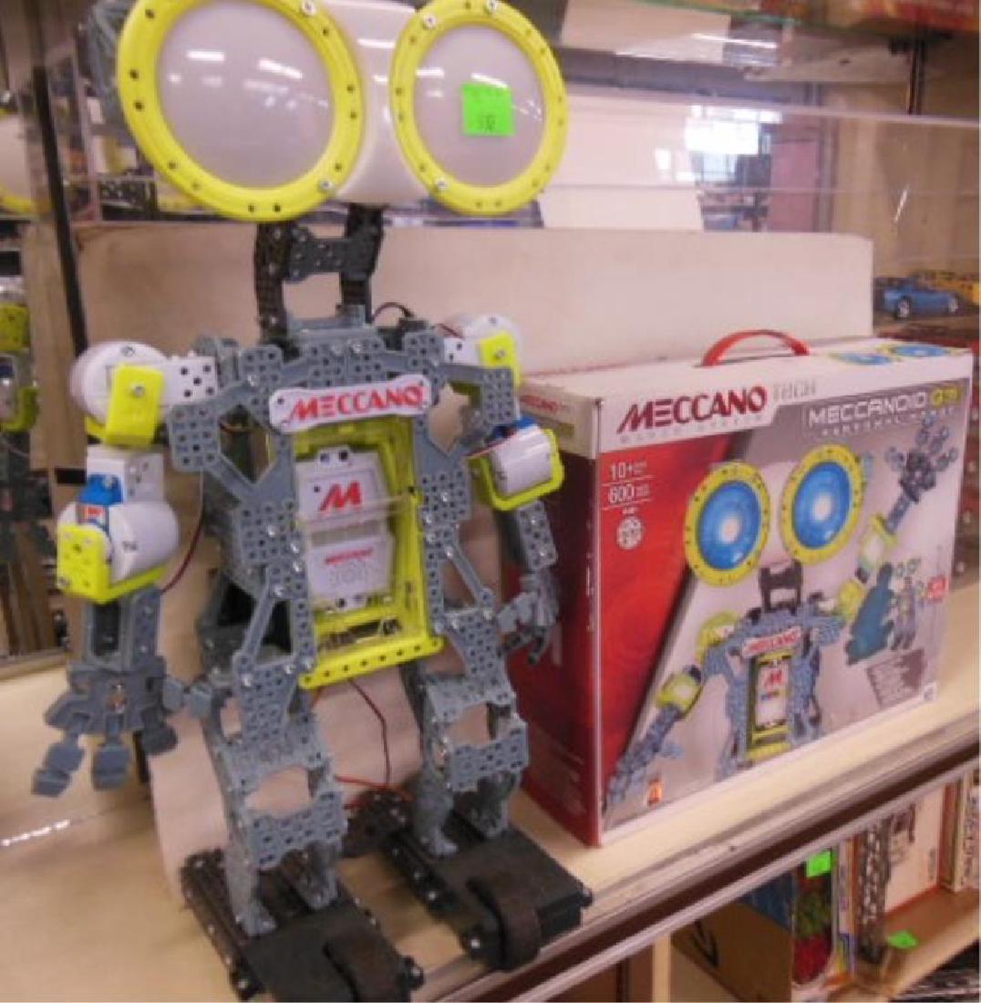 Meccano Tech Robot (1 of 3)