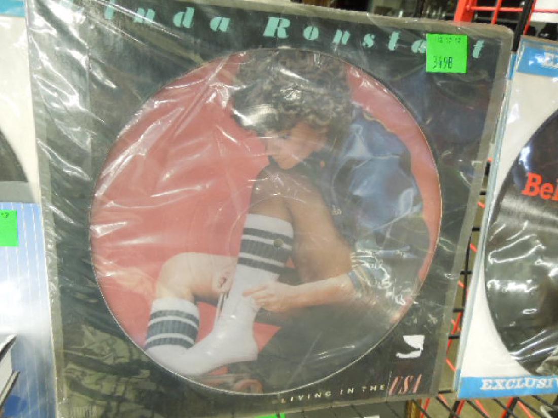 Linda Ronstadt & Willie Nelson Picture Disc: Linda Ronstadt & Willie Nelson Picture Disc, 33 1/3 LP, Linda: "Living in the USA", Limited Edition Cover, Willie: no cover, Audio Fidelity record PD213 Condition: Linda - very good; Willie - soiled &
