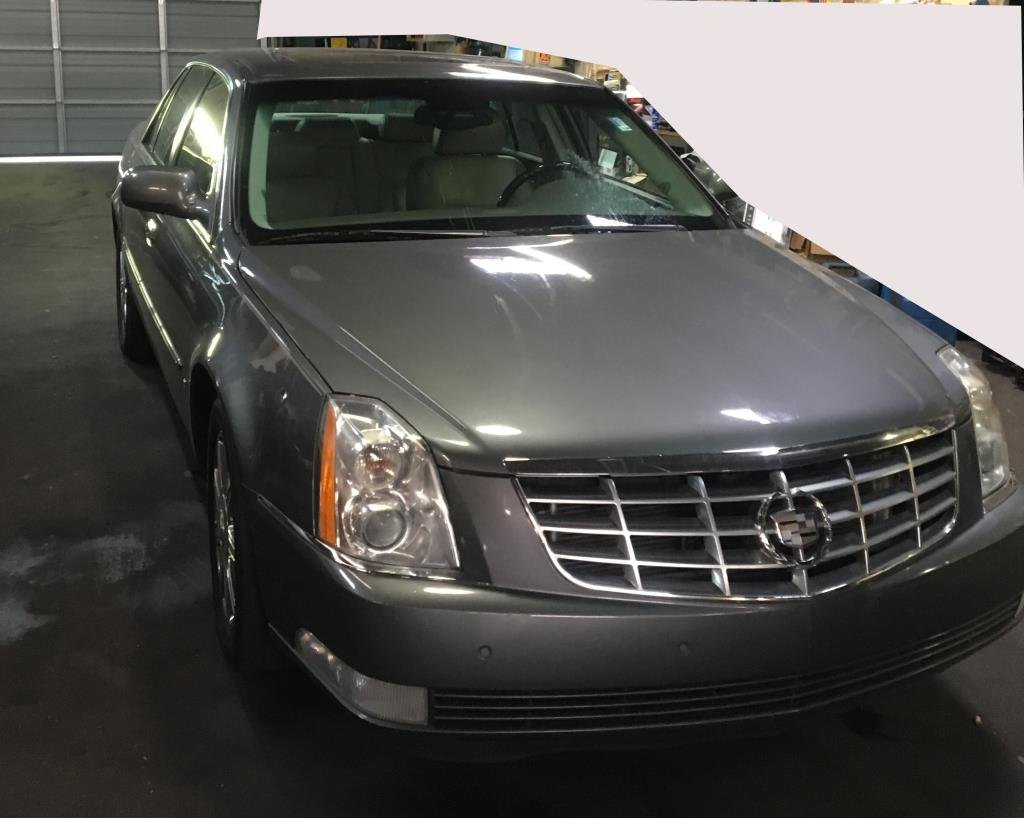 2006 Cadillac DTS 4dr Sedan V8 (1 of 4)