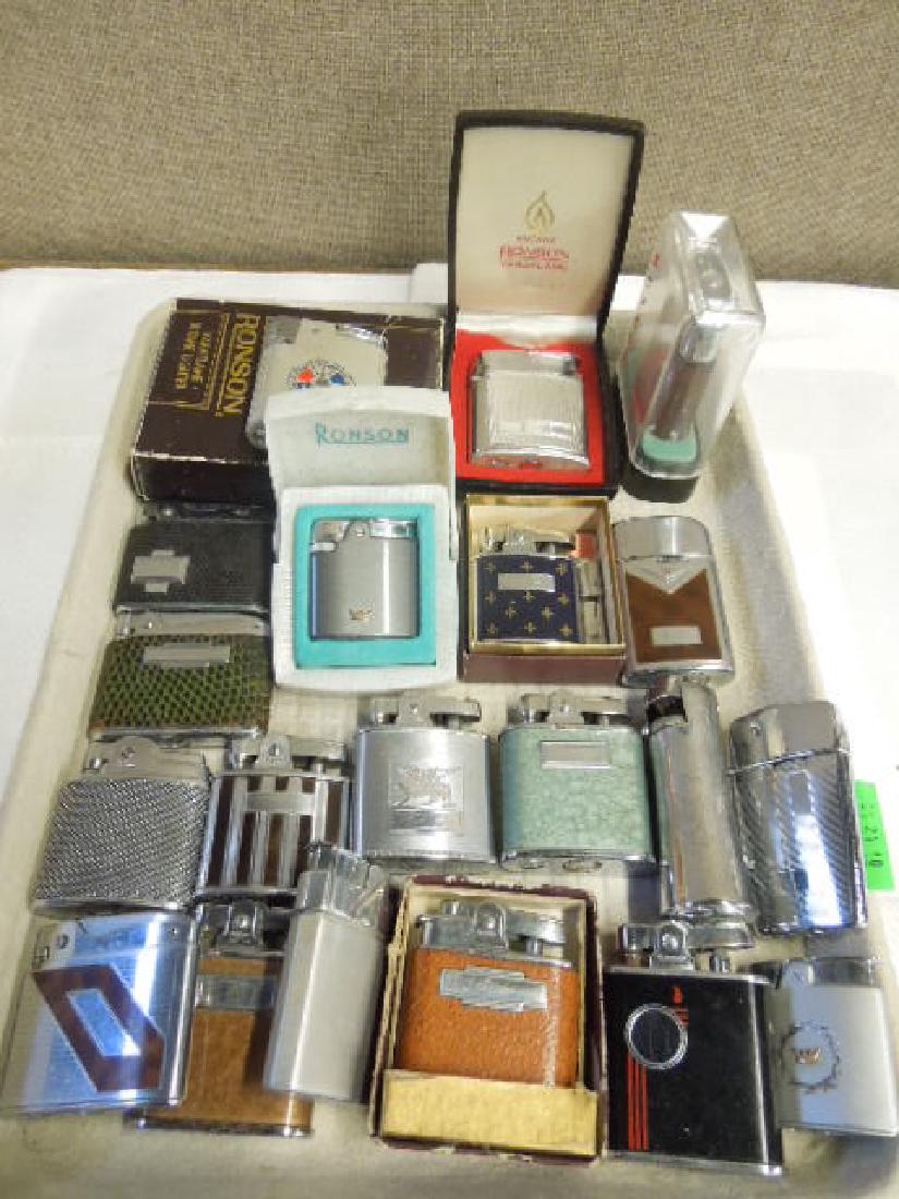 20 Vintage Ronson Fancy Pocket Lighters (1 of 8)