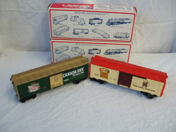 LIONEL MODERN ERA #7801 & #7802: LIONEL MODERN ERA #7801 A&W ROOT BEER BOXCAR & #7802 CANADA DRY BOXCAR W/BOXES