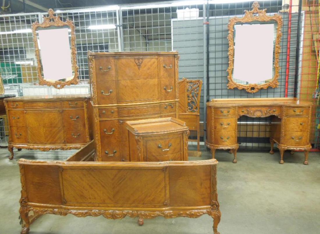 Stylized Chippendale 7 pc Bedroom Set (1 of 9)