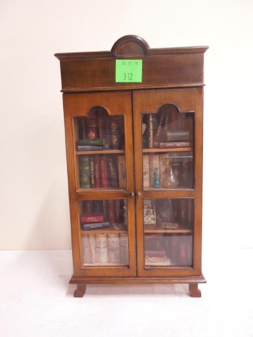 Miniature Bookcase Diarama (1 of 5)
