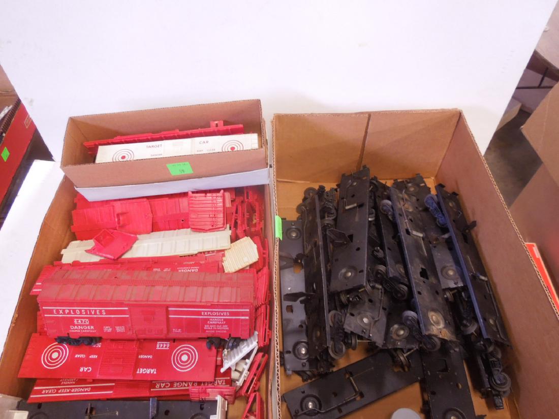 Lot Lionel Exploring & Target Cars (1 of 1)