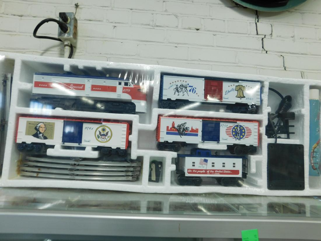 Lionel The Liberty Special Electric Train Set (1 of 4)