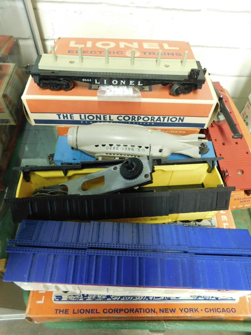 Lot Lionel Space Military Train Cars (1 of 4)