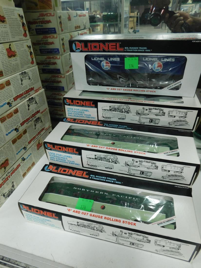 7 Lionel Rolling Stock Train Cars in Boxes (1 of 4)