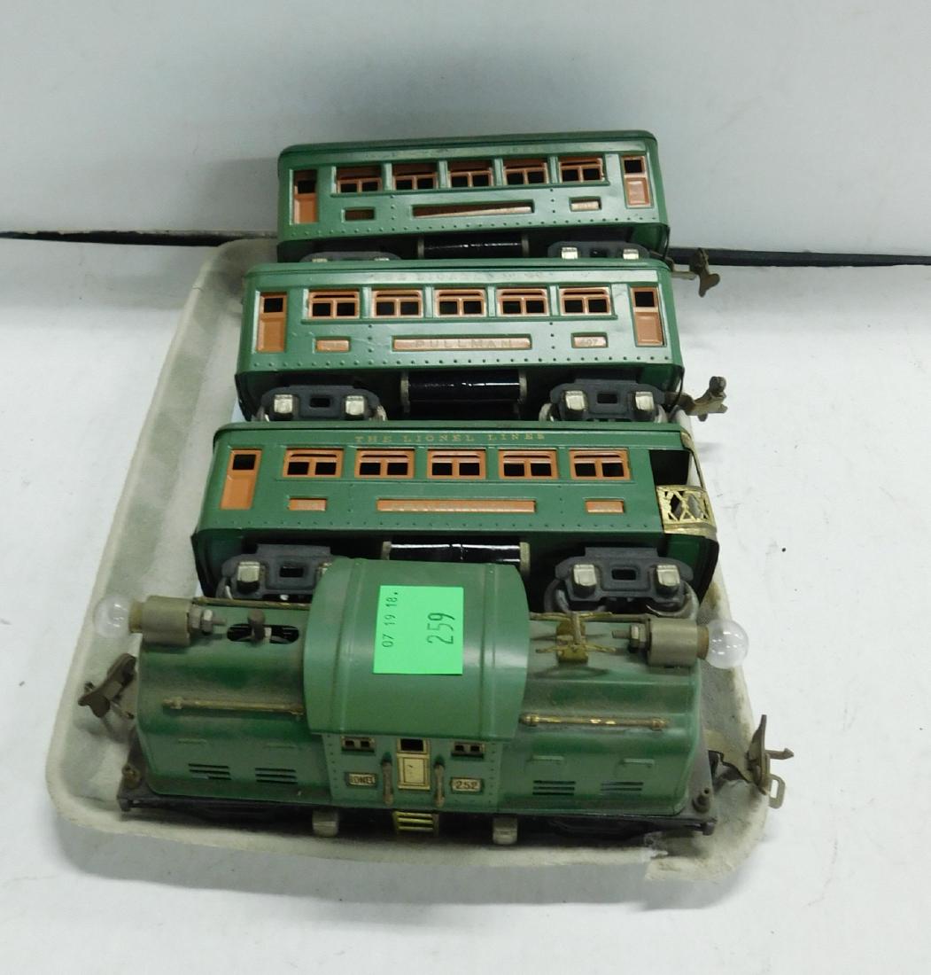 Lionel Prewar Engine & Train Cars (1 of 4)