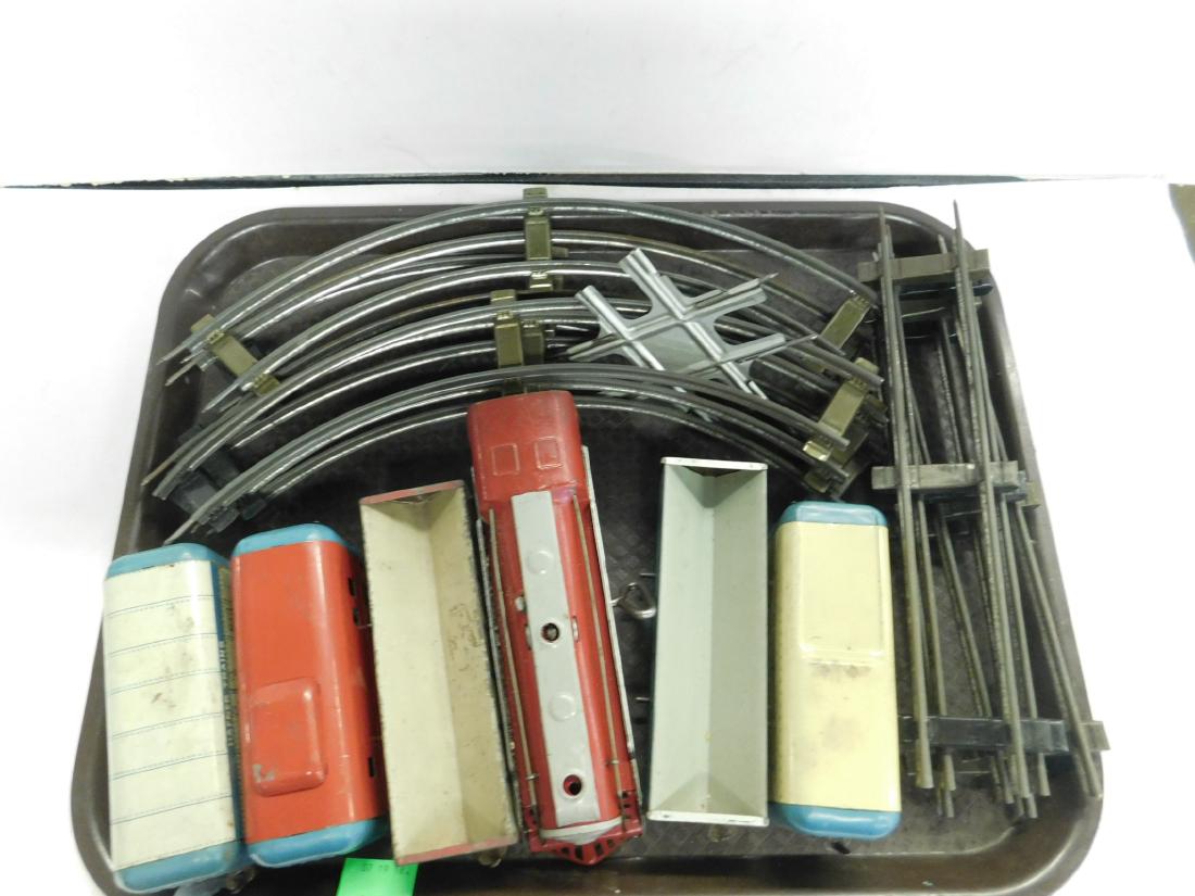 Vintage Hafner Tin Wind Up Train Set w/Track (1 of 5)