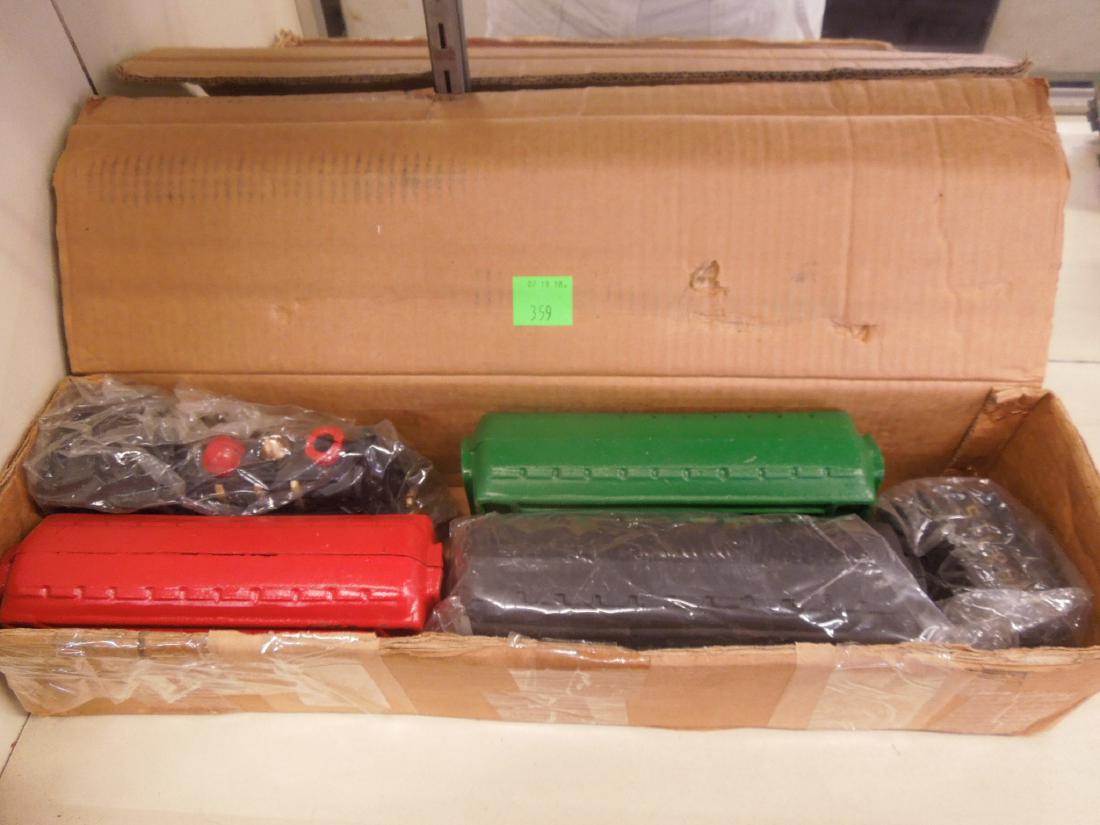 5 Pc Cast Iron Train Set (1 of 3)