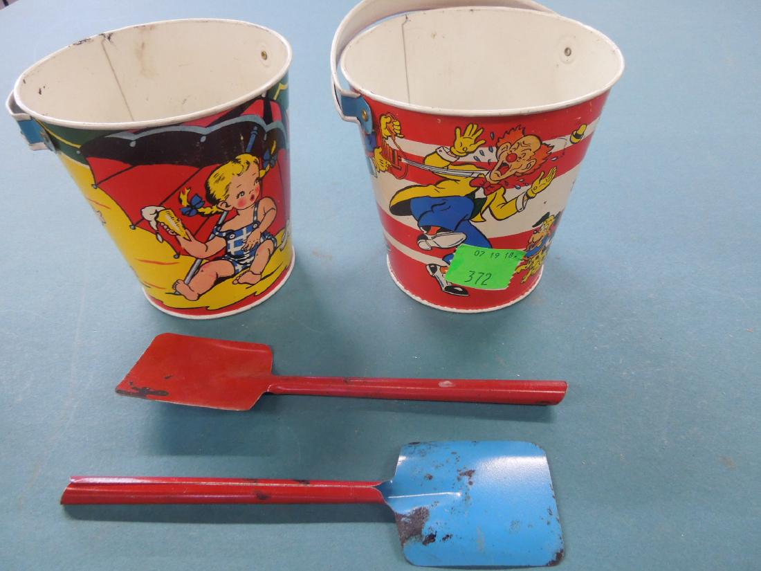 2 Vintage Tin Litho Sand Pails & Shovels (1 of 6)