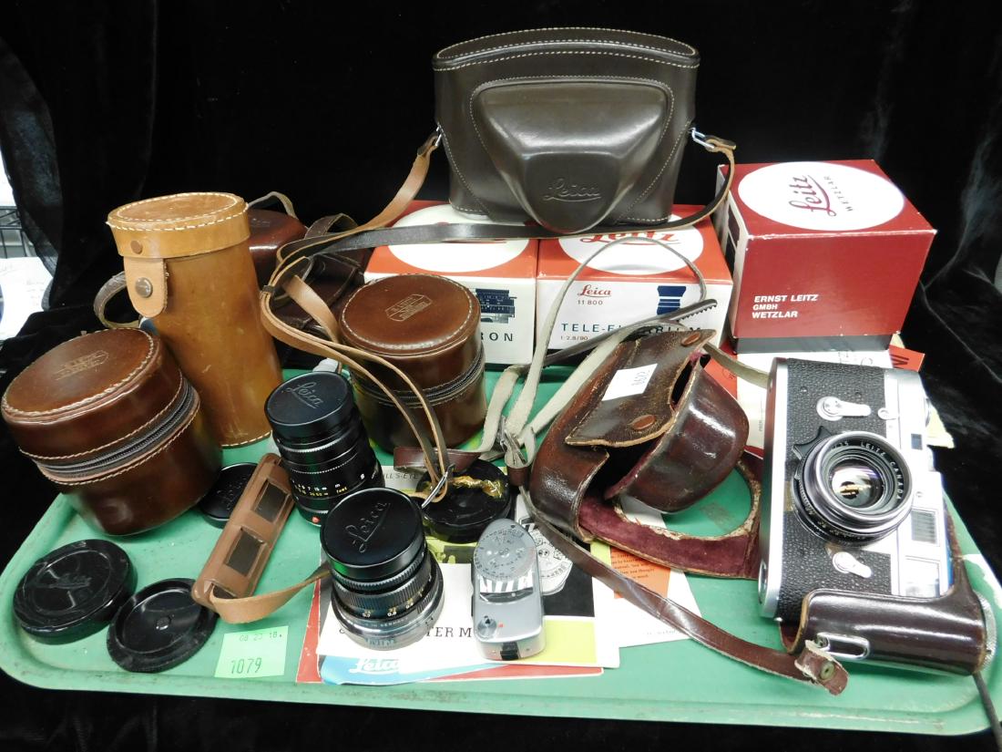 Leica M2 Camera ASA 4-1300, DIN 8 -32 (1 of 6)