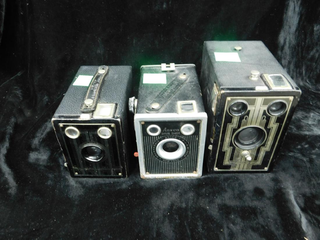 3 Vintage Box Cameras (1 of 7)