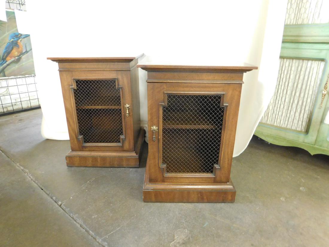 Pr John Stuart End Tables (1 of 3)