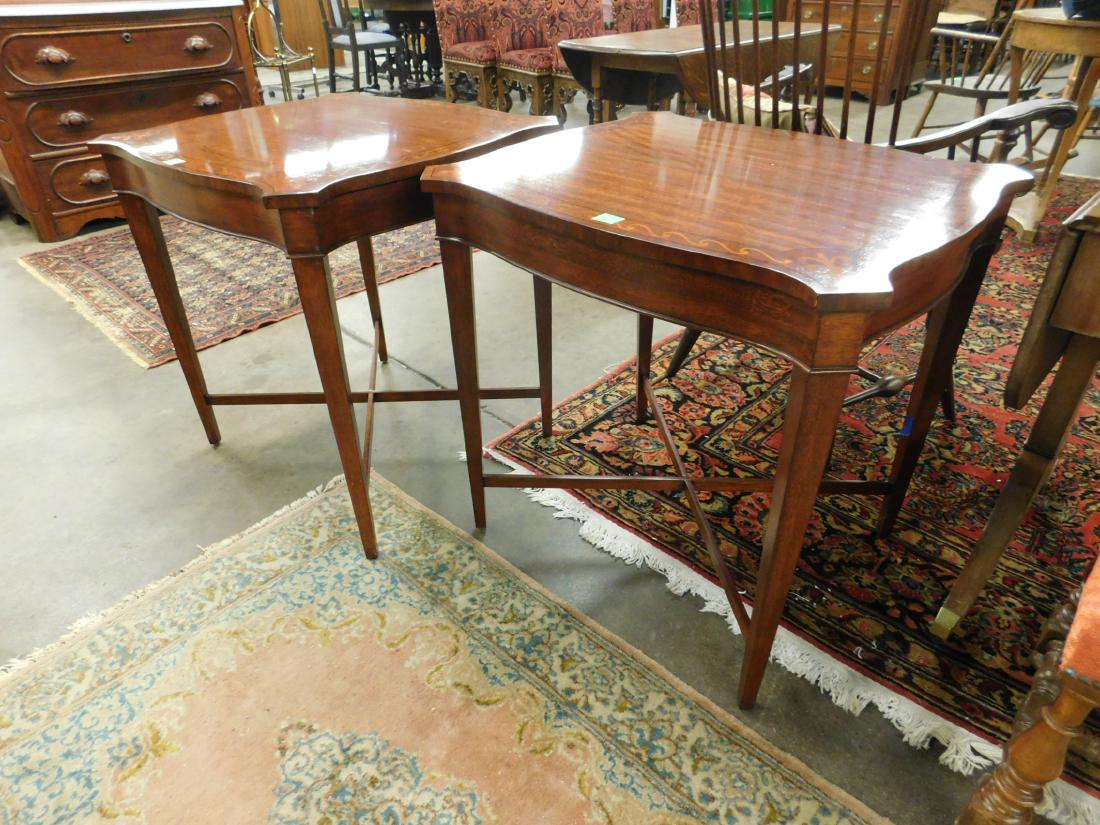 Pr Henredon Federal Style End Tables (1 of 4)