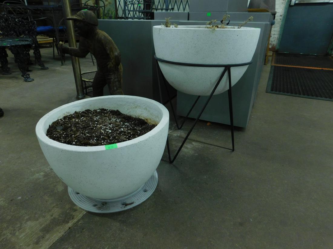 2 Contemporary Jardinieres (1 of 3)