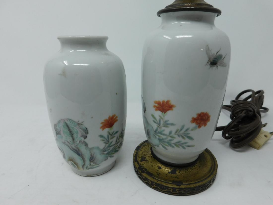 Pr Chinese Famille Rose Cabinet Vases (1 of 3)