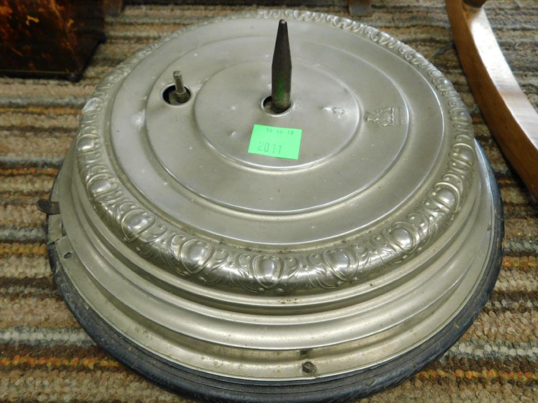 Victorian Christmas Tree Stand (1 of 5)