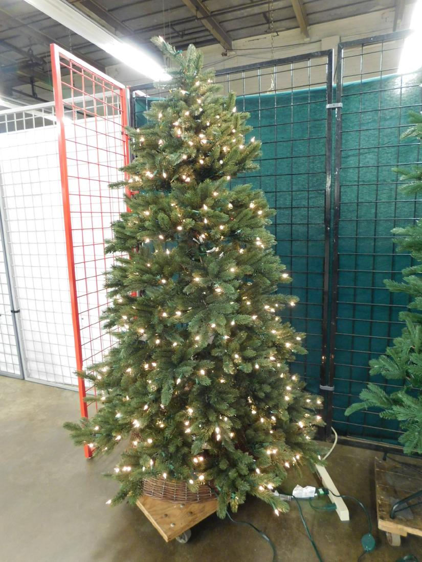 Like New Balsam Hill Artificial Christmas Tree (1 of 10)