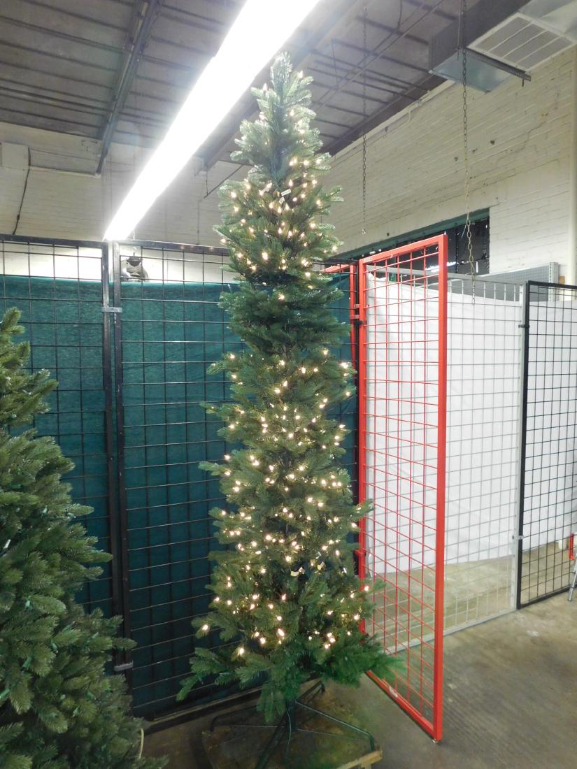 Balsam Hill Artificial 8' Christmas Tree (1 of 2)