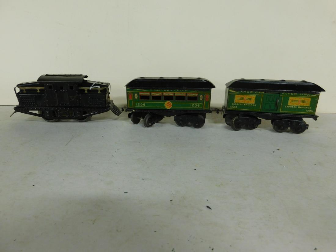 American Flyer Tin Litho Engine & 2 Cars (1 of 7)