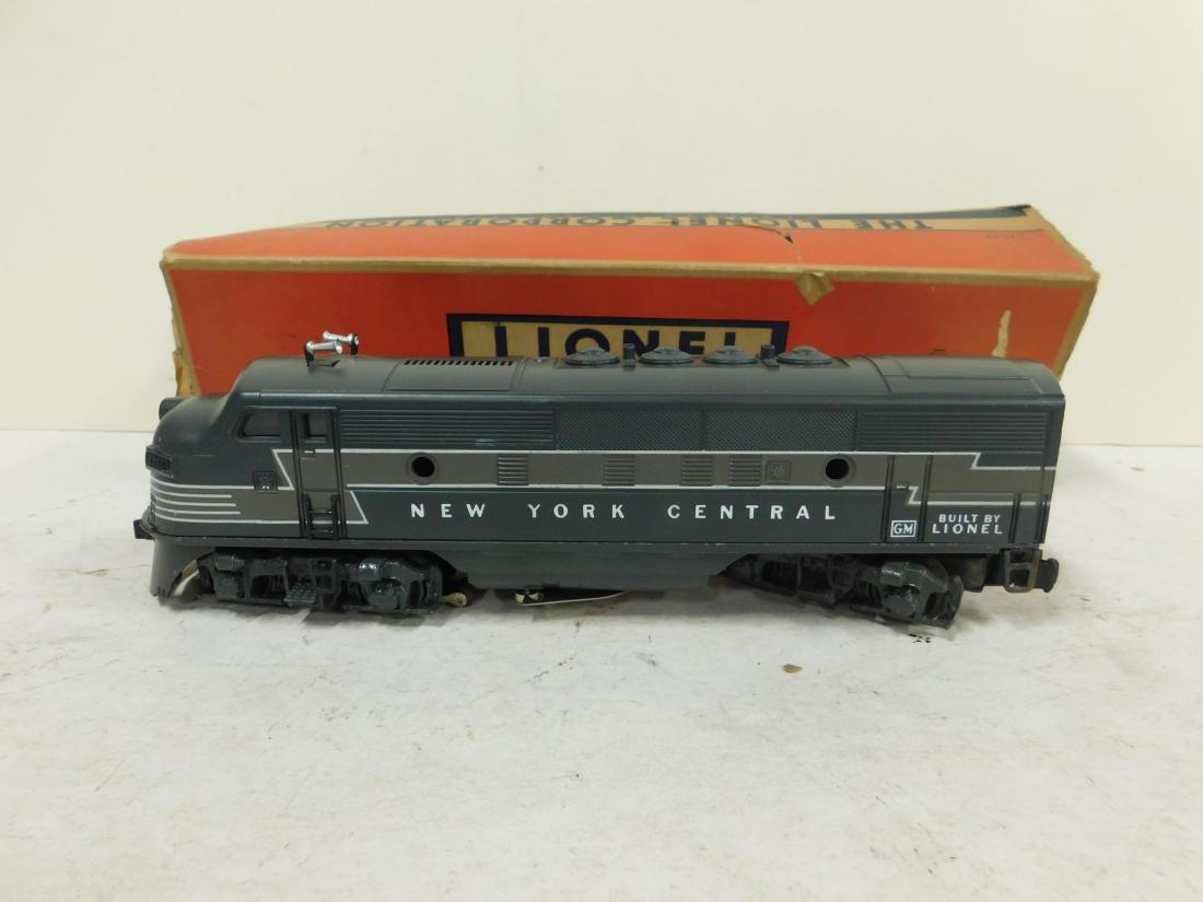Lionel Post War Diesel Engine (1 of 5)