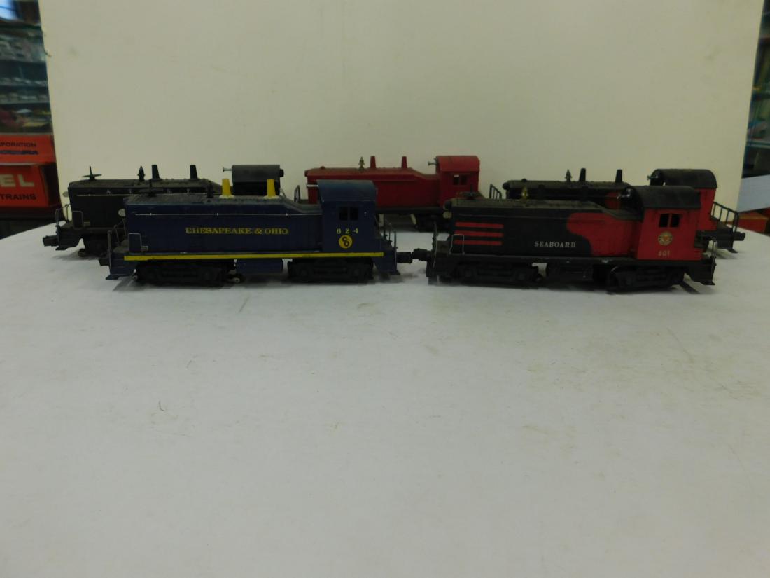 5 Lionel & Other Post War Switchers (1 of 10)