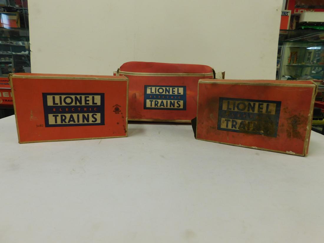 3 Vintage Lionel Operating Train Accessories