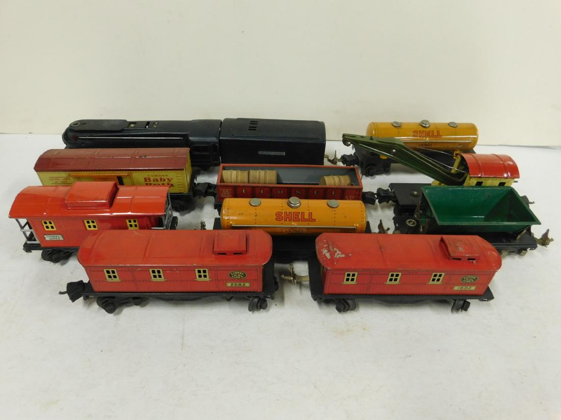 Lionel Lines Pre War Engine Tender and Train Cars (1 of 12)