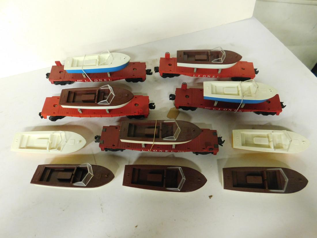 3 Lionel Flatcars w/Boats extra Boats & Flatcars (1 of 2)