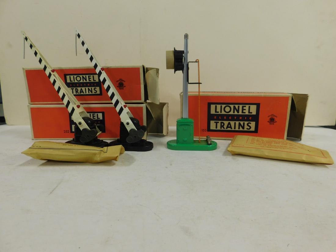3 Lionel Train Track Accessories All In Original B