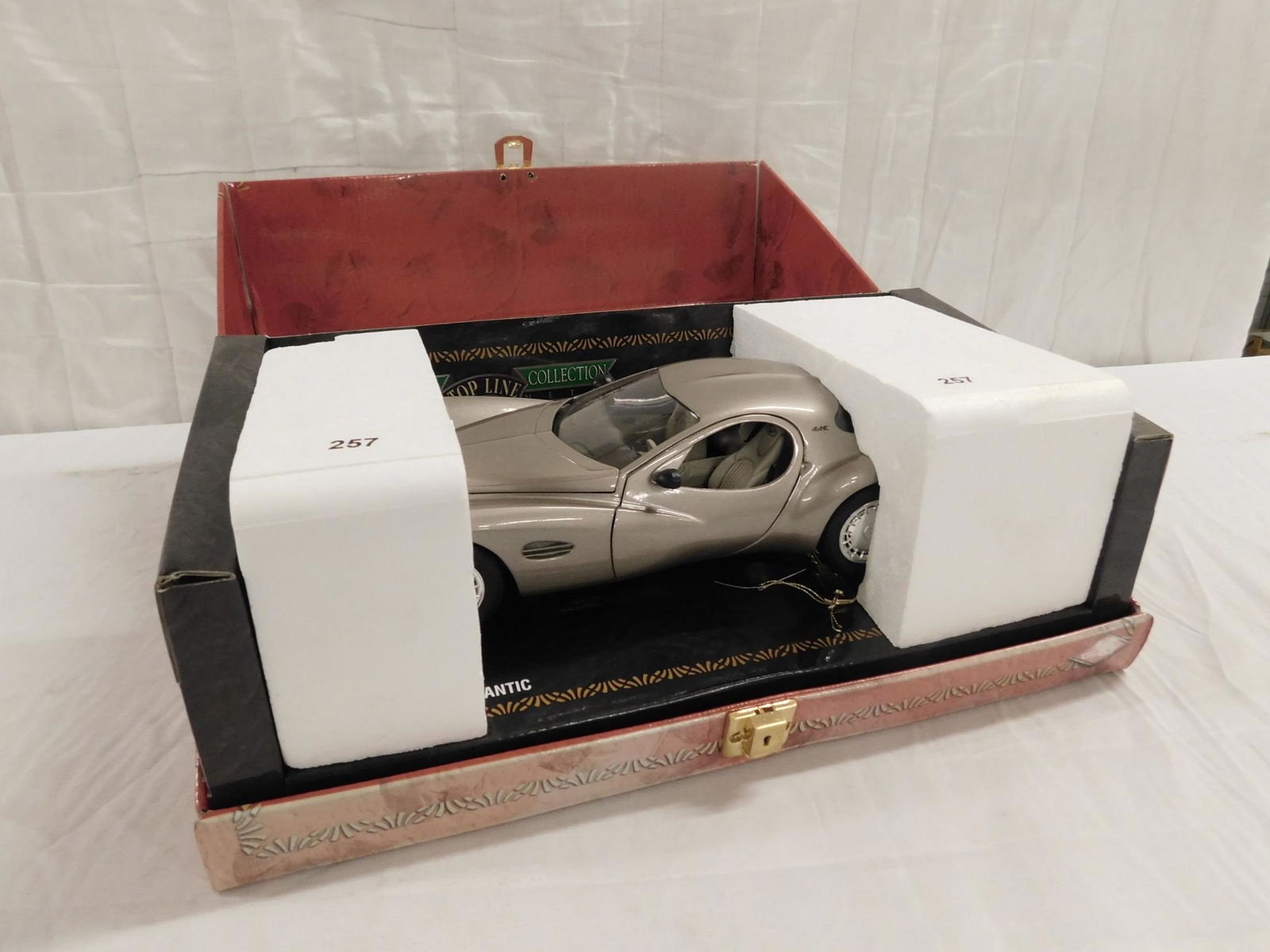 Top Line Die Cast 1:18 Scale Die Cast Car (1 of 3)