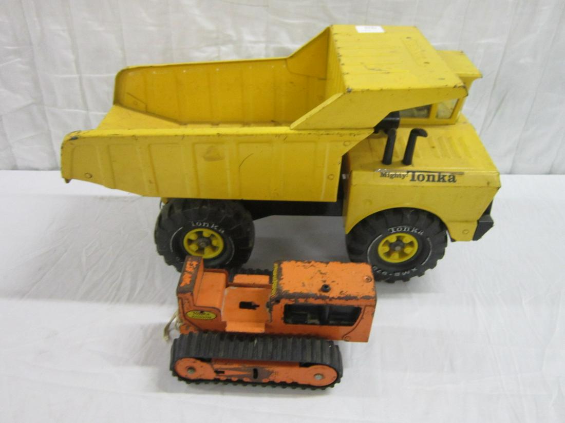 2 Vintage Tonka Pressed Steel Vehicles (1 of 8)