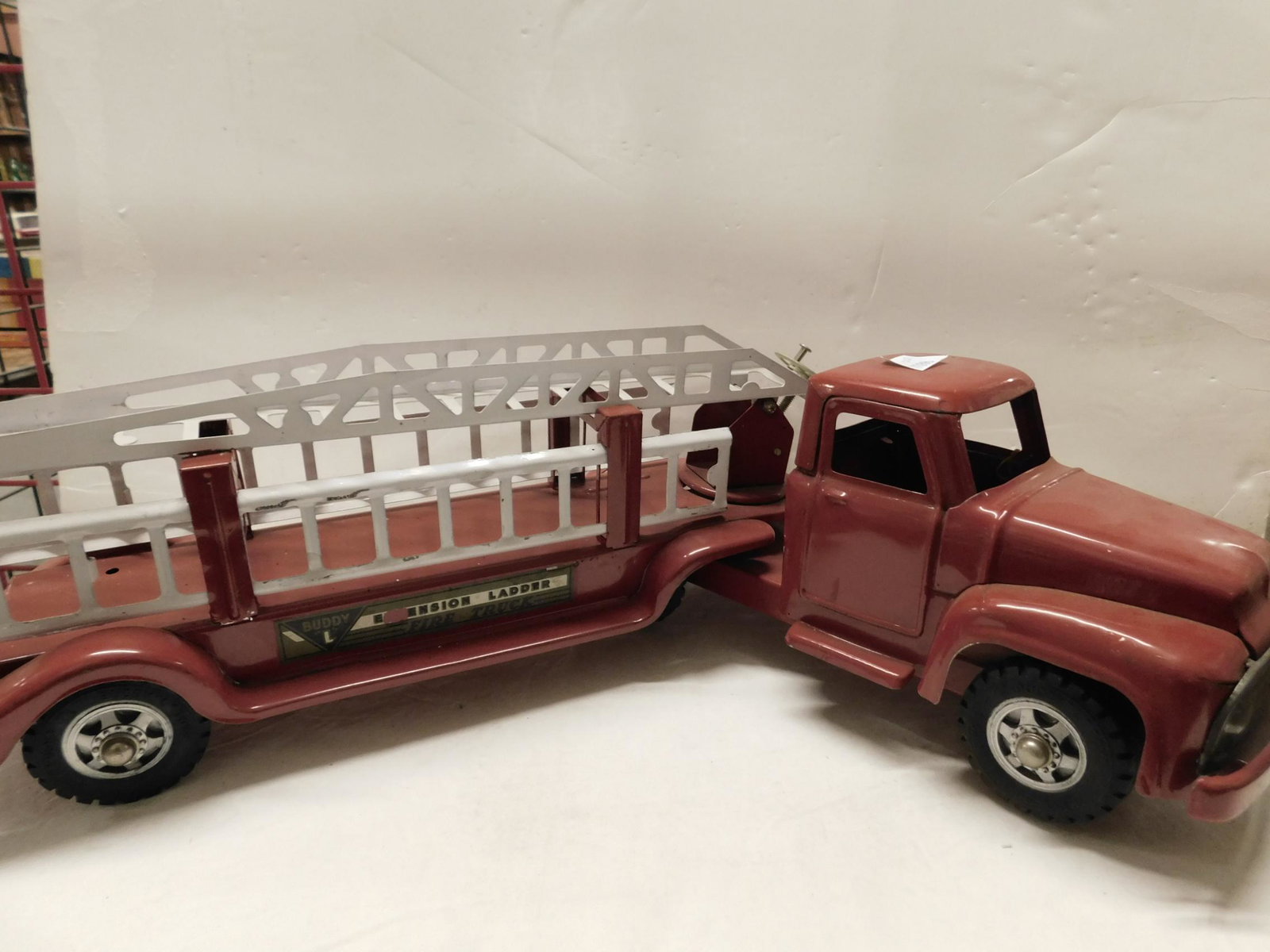 Vintage Buddy "L" Pressed Steel Fire Truck (1 of 2)