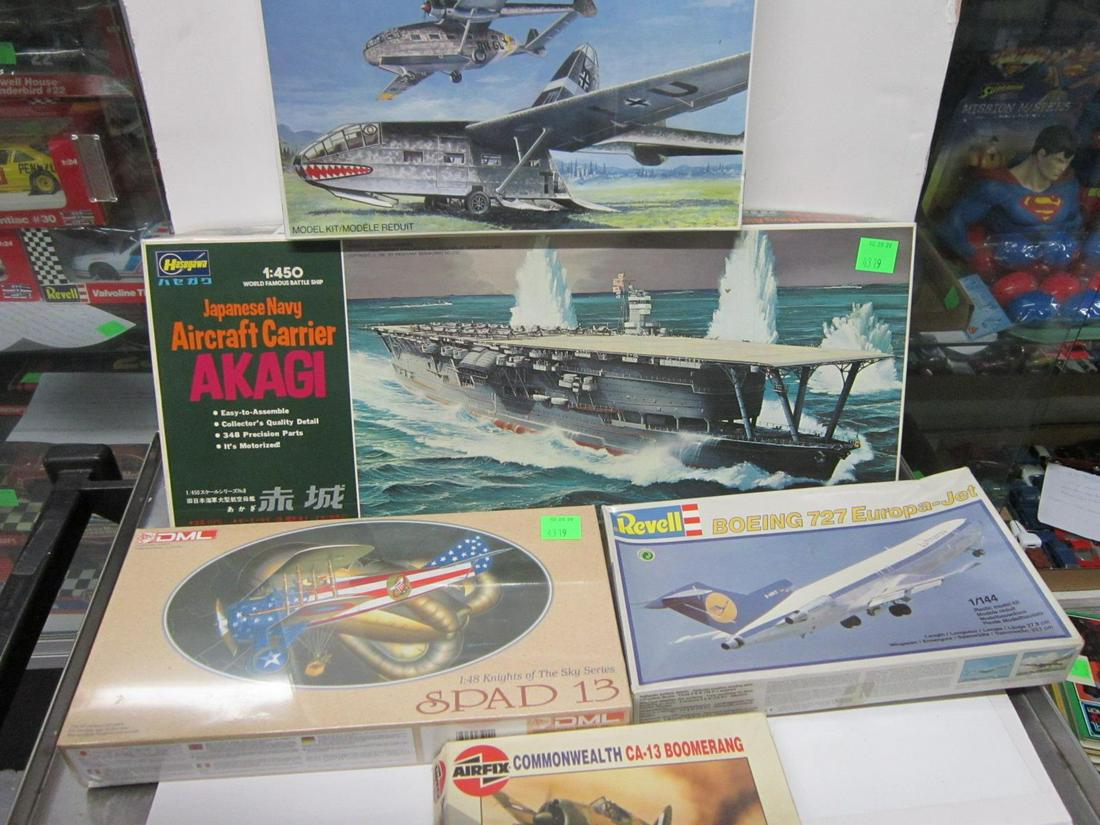 5 Scale Airplane & Ship Models: 5 Scale Airplane and Ship Models, all new or like new in original boxes including: (2) factory sealed -DML S pad 13 airplane, Knight of The Sky series, 1:48 scale, #5902 and Italeri Gotha Go 242 /244