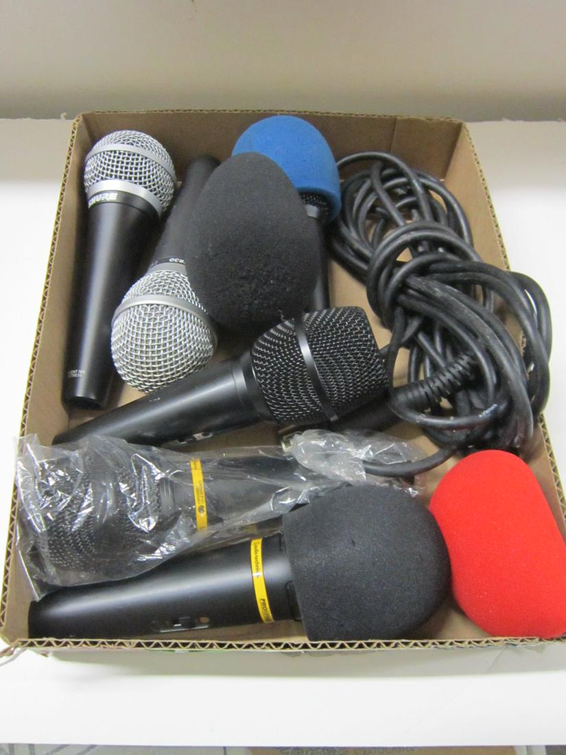 Six Microphones: Microphones, six microphone, two performance, one audio-Techmicia ATR-30, two no name, one Shure PG58. [35] CONDITION: New, used, working.