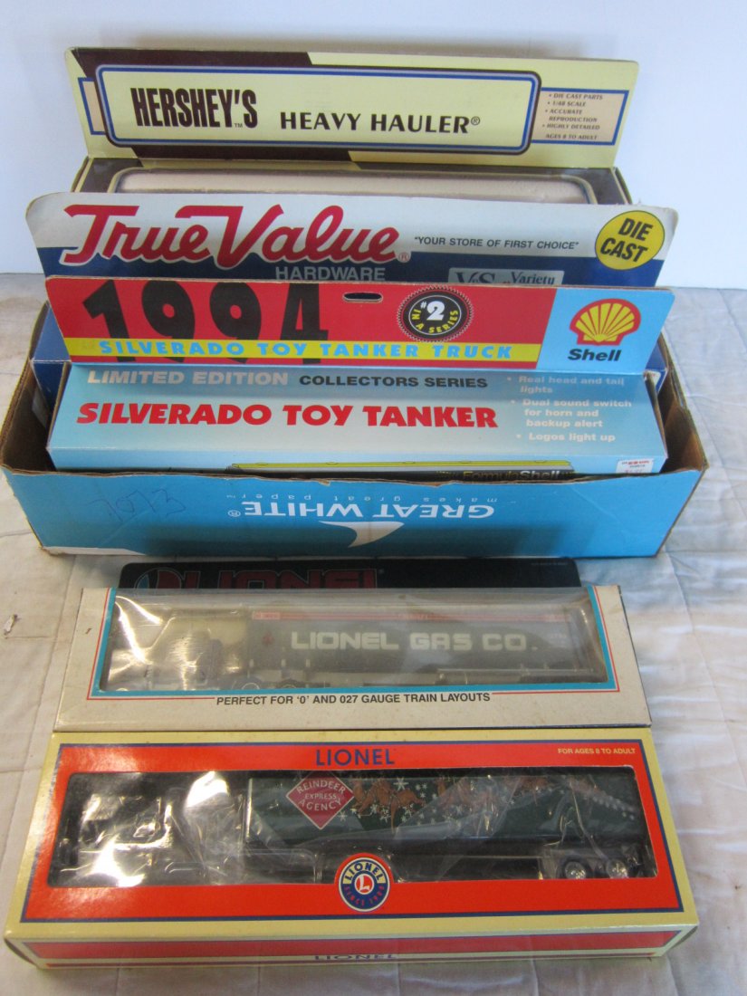 Heavy Haulers and other Tractor Trailers: Heavy Haulers and other Tractor Trailers, all with original boxes including; (3) K-Line Heavy haulers - True Value Hardware (missing a few crates), Hershey's Cookies and Cream (missing clear plastic c