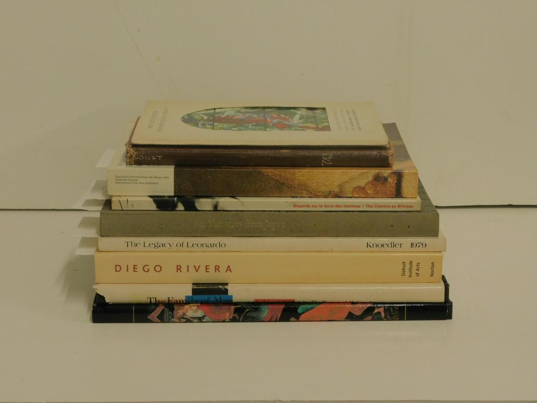 Assortment of Books Most on Art: A group of books on various subjects, most on art and artworks. Consisting of: Darvas, Robert, Right through the Pack, Devyn Press, Louisville, [nd]; Doust, L.A., How to Sketch from Life, Bridgman Pub