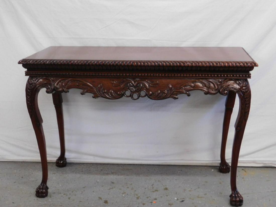 Georgian Style Console Table: Georgian Style Console Table, banded mahogany, features gadrooned top, acanthus relief carved and pierced aprons and cabriole legs with claw feet, 46 1/2" x 20" x 37", late 20th C. CONDITION: Excellen