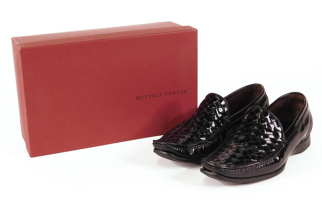Bottega Veneta Women’s Loafers: Pair Bottega Veneta Moca Pelle S Gomma Intrecciato women’s loafers in high polish, size 37.5C. In original box with dustbags. Condition: Very good to fine, little wear. One corner of box split.