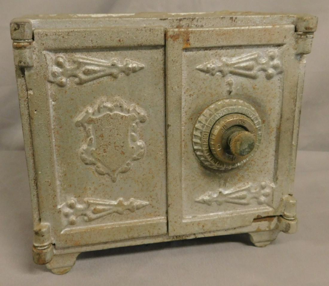 Double Door Medallion Safe Bank (1 of 6)