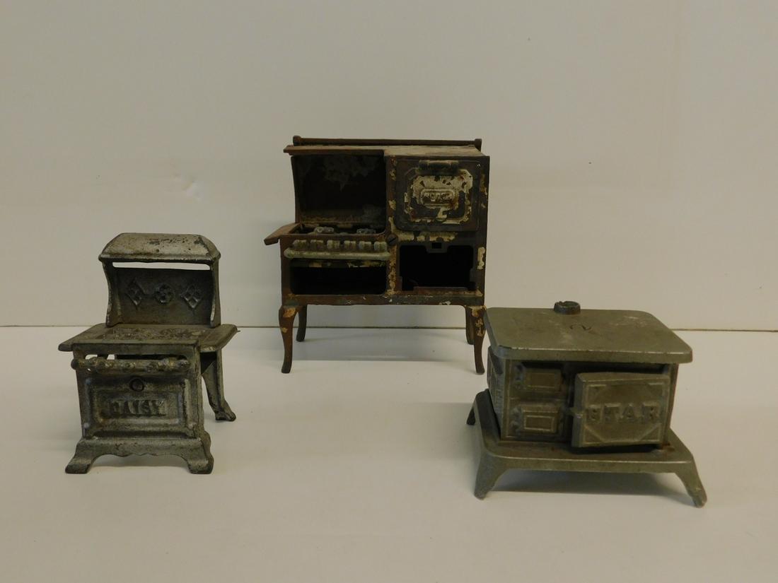 3 Cast Iron Toy Stoves (1 of 5)