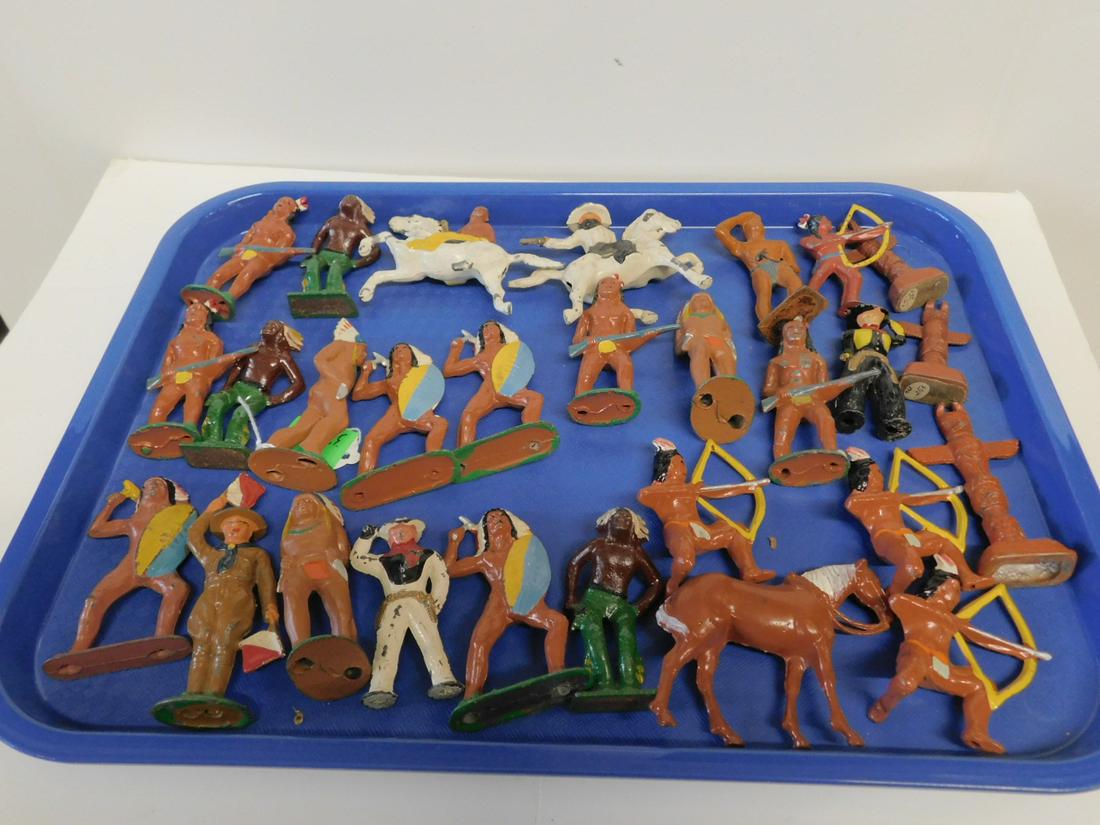 28 Vintage Toy Cowboys & Indians (1 of 6)