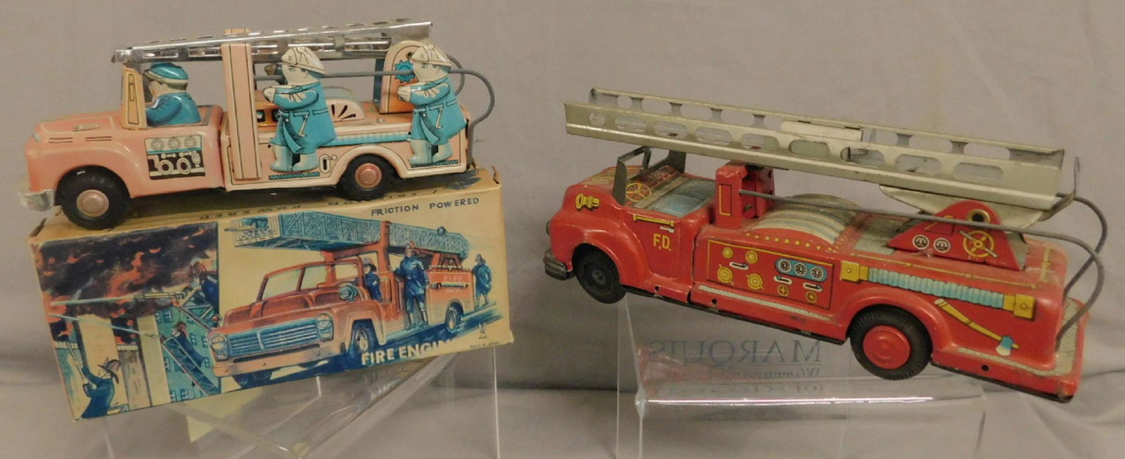 2 Japan Fire Engines (1 of 3)