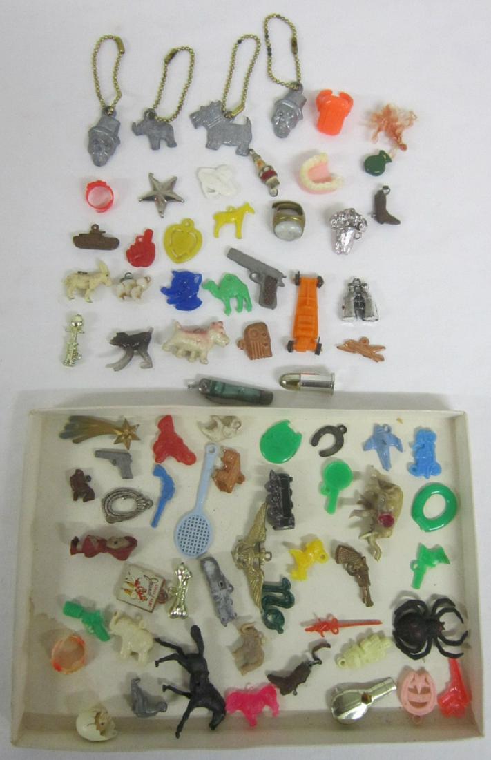 Large Lot Vintage Gumball / Crackerjacks Prizes (1 of 9)