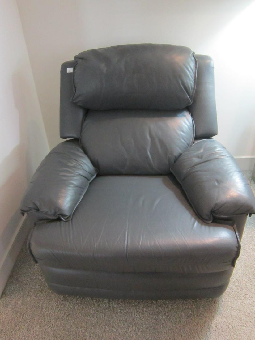 Leather Recliner (1 of 4)